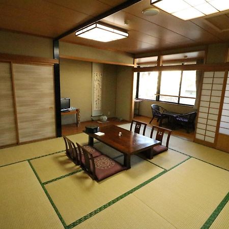 Wakamizusou Hotel Fujikawaguchiko Exterior foto